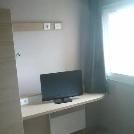 Apart Otel L'eolienne 2*