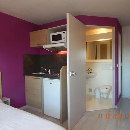 Apart Otel L'eolienne 2*