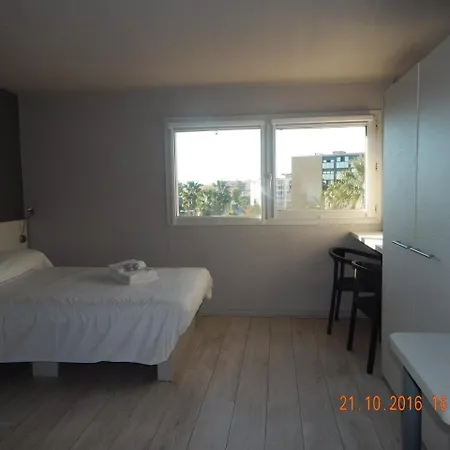 Aparthotel Hotel L'Eolienne 2*