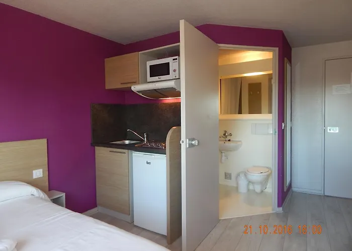 Hotel apartamentowy L'eolienne 2*